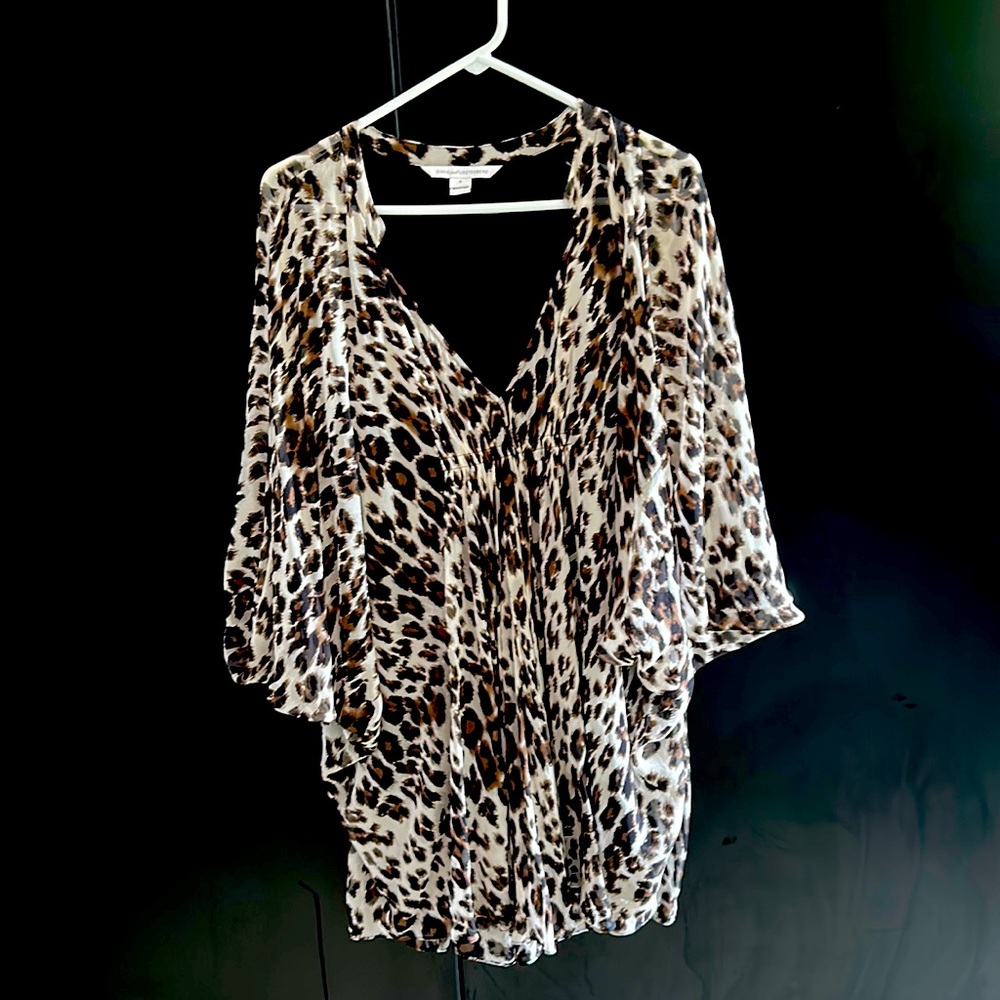 Lost weight and it’s big for me now. Wore once